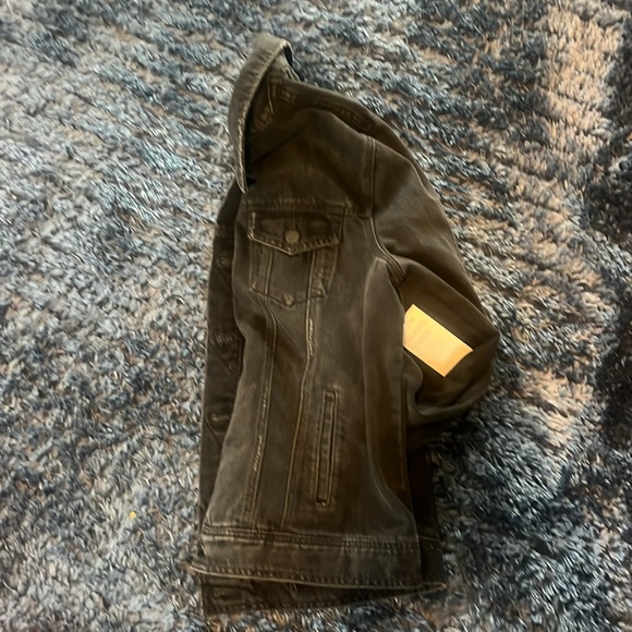 New Old Navy Women’s Large Jean Jacket Black Denim Distressed Jacket button down - Picture 8 of 12